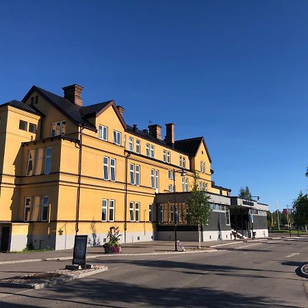 Orsa Jaernvaegshotell Exterior photo